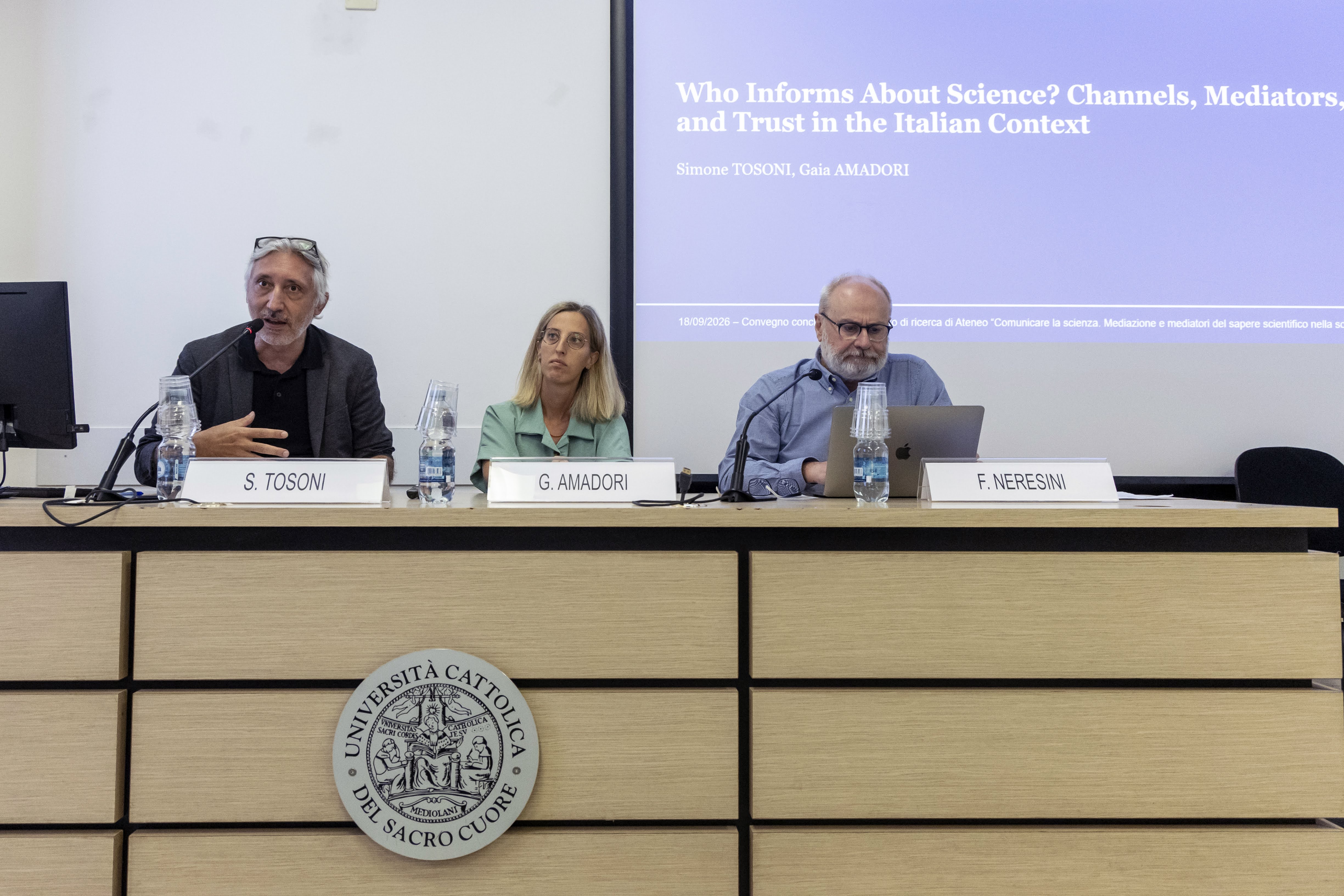 "Comunicare la scienza: mediazioni e mediatori del sapere scientifico nella società complessa". Presentazione dei risultati finali del progetto di ricerca D.3.2/2022 dedicato allo studio del ruolo di media, piattaforme e attori sociali nella comunicazione pubblica della scienza.
Saluti istituzionali e introduzione della giornata del Prof. Piermarco Aroldi e del Prof. Ruggero Eugeni.
Keynote speeches del Prof. Jaron Haramban e del Prof. Paolo Volonté. 
A seguire tavole rotonde con Simone Tosoni, Gaia Amadori, Federico Neresini, Maria Francesca Murru, Irene Picardi e Paolo Gomarasca.